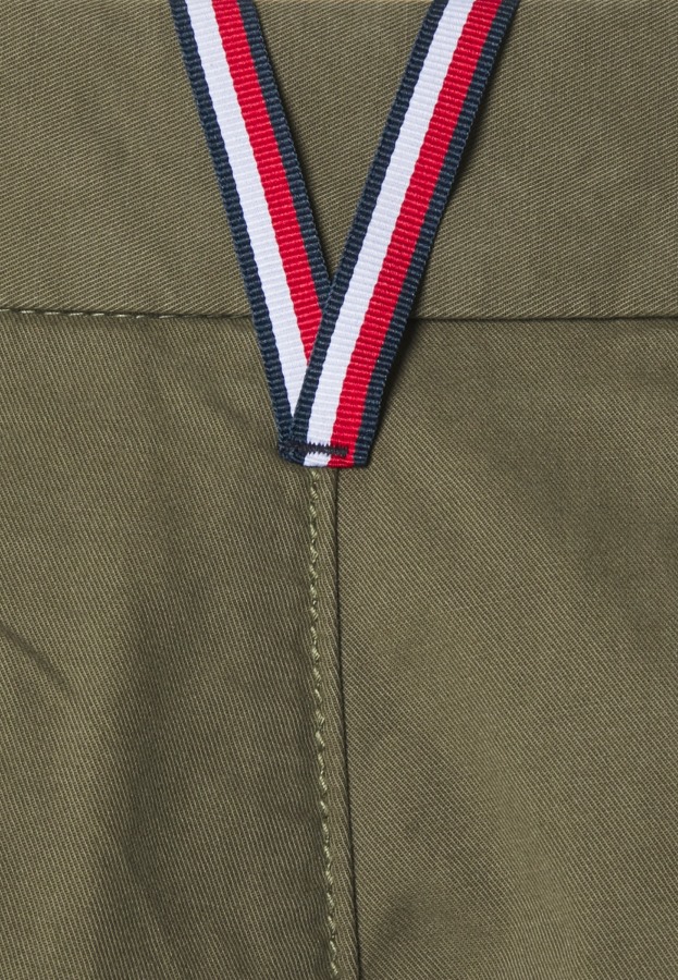 Shorts Verde Militar Tommy Hilfiger Argentina John